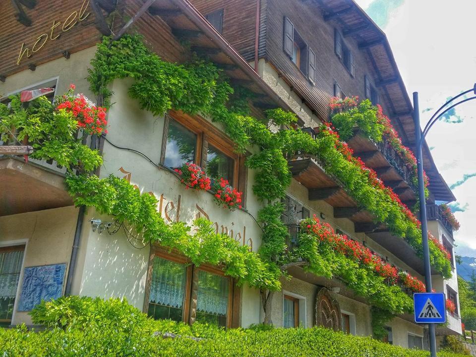Hotel Daniela ボルミオ エクステリア 写真